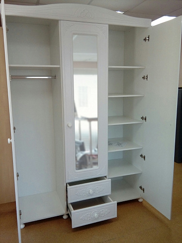 Шкаф трёхдверный с зеркалом Ассоль АС-27 белое дерево