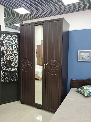 Шкаф «Монблан» МБ-24К комбинированный венге/орех шоколадный